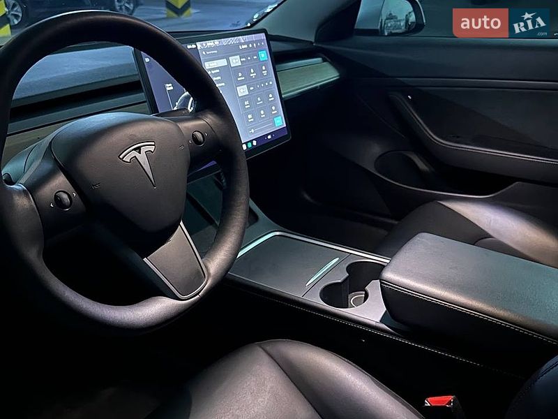 Седан Tesla Model 3 2021 в Киеве фото 10 Седан Tesla Model 3 2021 в Киеве