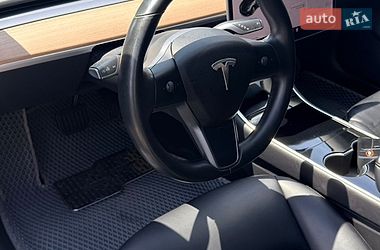 Седан Tesla Model 3 2018 в Киеве