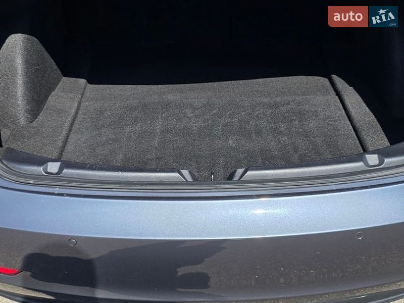 Седан Tesla Model 3 2022 в Полтаве