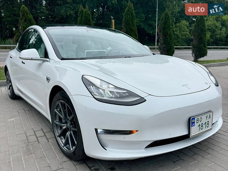 Седан Tesla Model 3 2019 в Тернополе