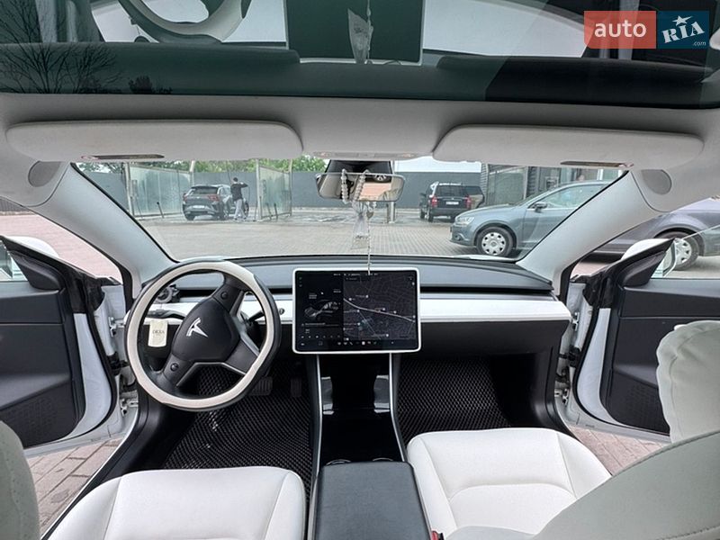 Седан Tesla Model 3 2019 в Тернополе
