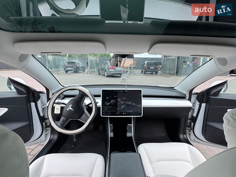 Седан Tesla Model 3 2019 в Тернополе