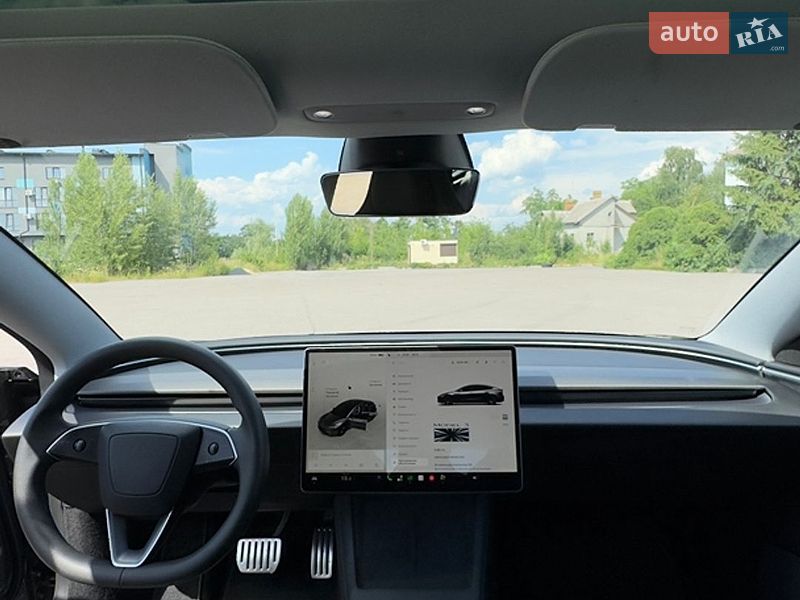 Седан Tesla Model 3 2024 в Ровно