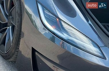 Седан Tesla Model 3 2024 в Ровно