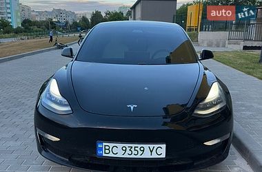 Седан Tesla Model 3 2019 в Львове