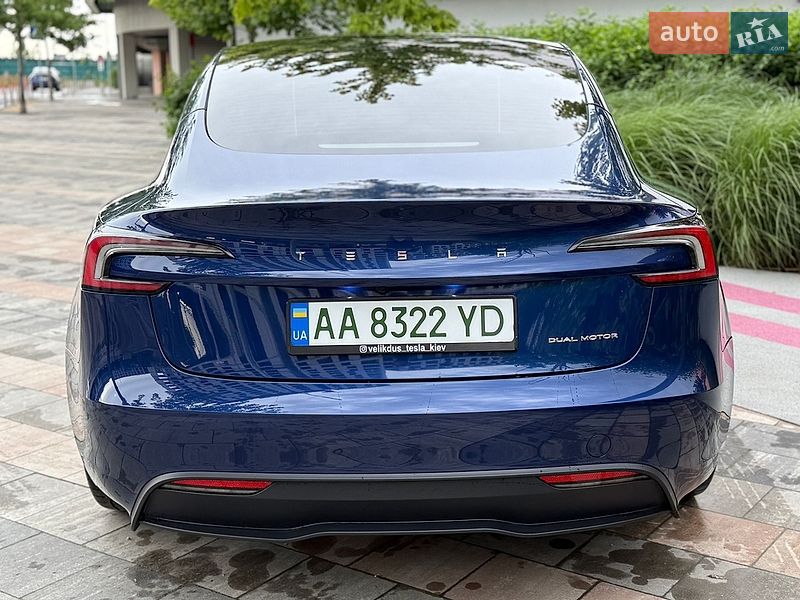 Седан Tesla Model 3 2023 в Киеве