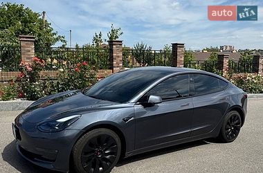 Седан Tesla Model 3 2023 в Полтаві