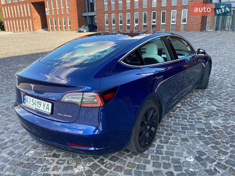 Седан Tesla Model 3 2019 в Днепре