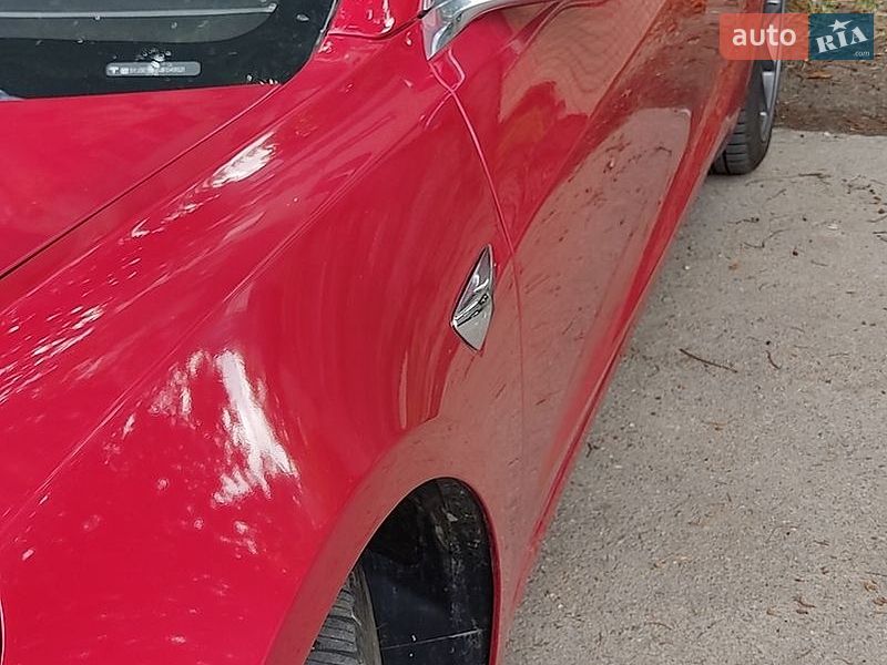 Седан Tesla Model 3 2018 в Вінниці
