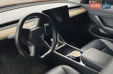 Седан Tesla Model 3 2018 в Вінниці