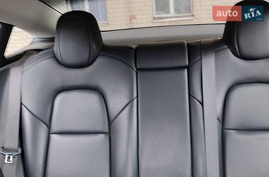 Седан Tesla Model 3 2018 в Вінниці