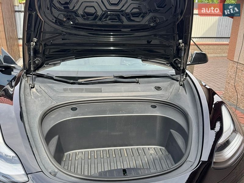 Седан Tesla Model 3 2020 в Хусті фото 5 Седан Tesla Model 3 2020 в Хусті