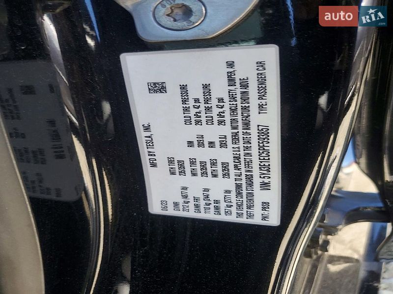 Седан Tesla Model 3 2023 в Львове