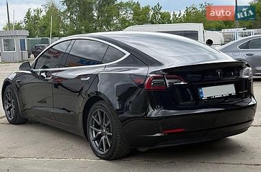 Седан Tesla Model 3 2019 в Киеве