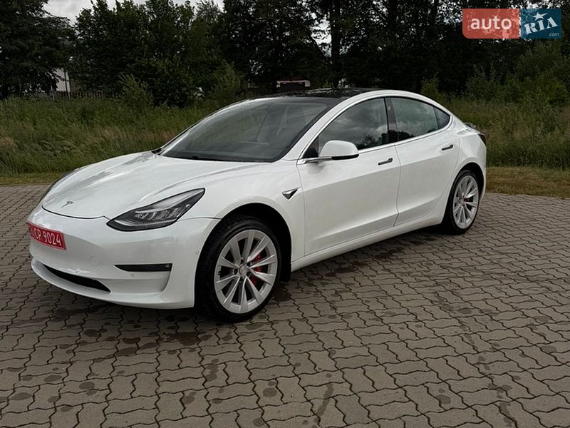Седан Tesla Model 3 2019 в Стрые