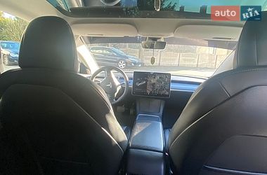 Седан Tesla Model 3 2021 в Львові