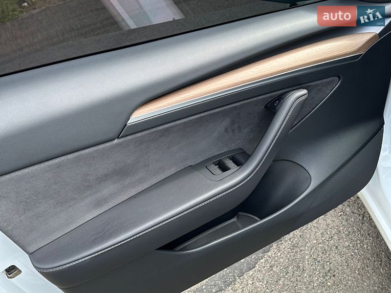 Седан Tesla Model 3 2023 в Києві фото 15 Седан Tesla Model 3 2023 в Києві