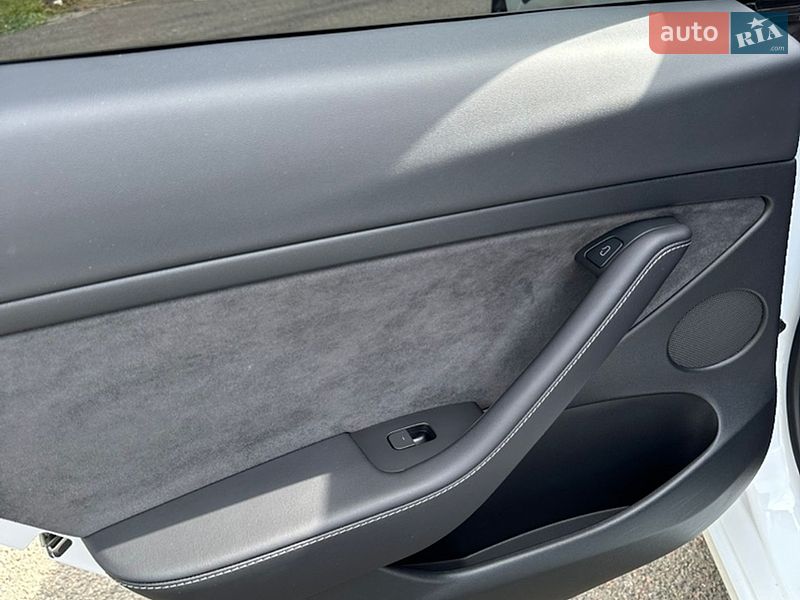 Седан Tesla Model 3 2023 в Києві фото 16 Седан Tesla Model 3 2023 в Києві