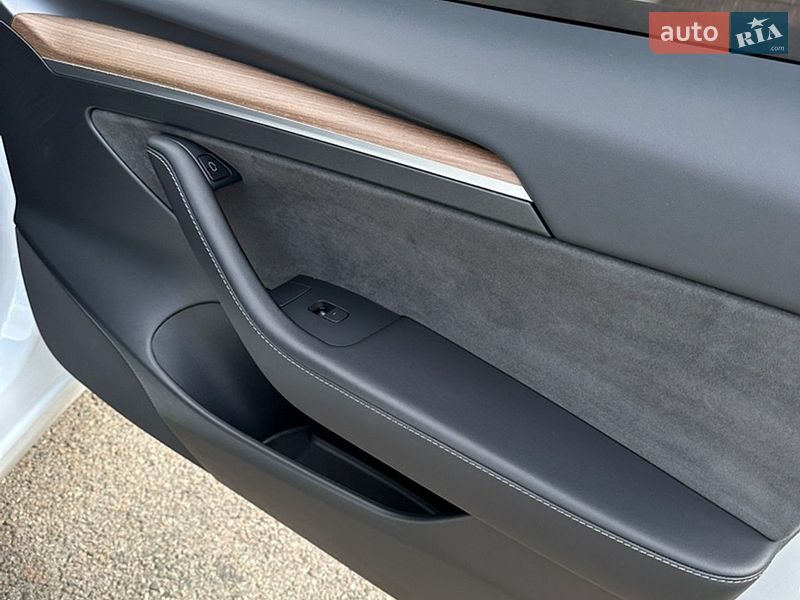 Седан Tesla Model 3 2023 в Києві фото 17 Седан Tesla Model 3 2023 в Києві