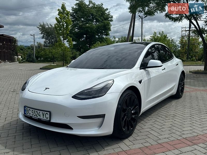 Седан Tesla Model 3 2022 в Золочеві фото Седан Tesla Model 3 2022 в Золочеві