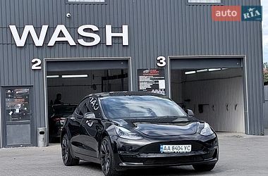 Седан Tesla Model 3 2022 в Киеве