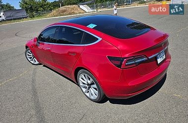 Седан Tesla Model 3 2018 в Одесі