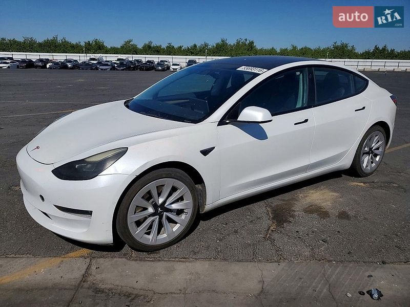 Tesla Model 3 2022