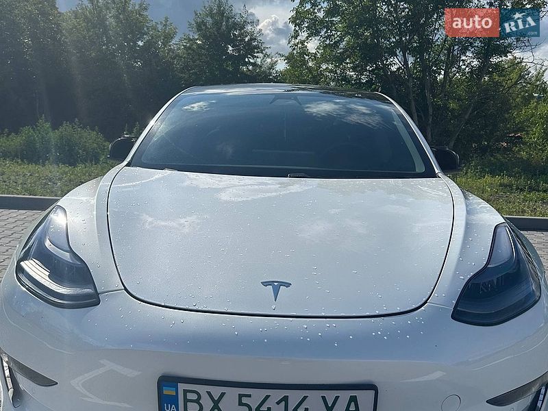 Tesla Model 3 2021