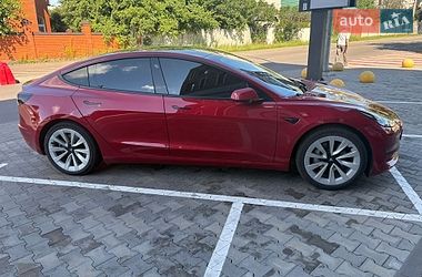 Седан Tesla Model 3 2021 в Киеве