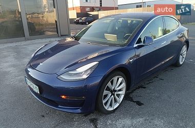Седан Tesla Model 3 2019 в Киеве