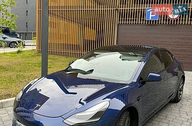 Седан Tesla Model 3 2022 в Львове