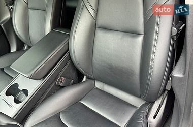 Седан Tesla Model 3 2022 в Львове