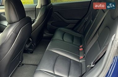 Седан Tesla Model 3 2022 в Львове