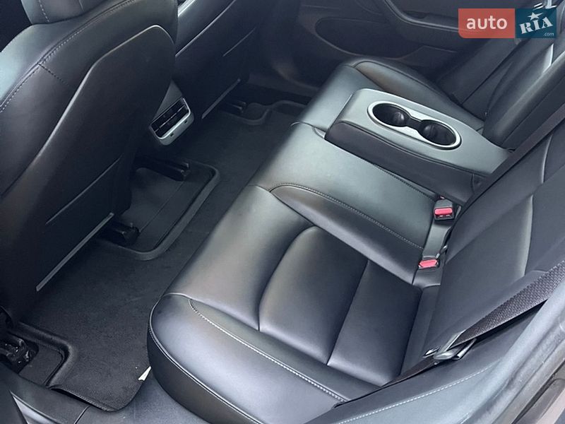 Седан Tesla Model 3 2019 в Чернівцях фото 8 Седан Tesla Model 3 2019 в Чернівцях