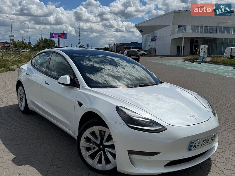 Tesla Model 3 2021
