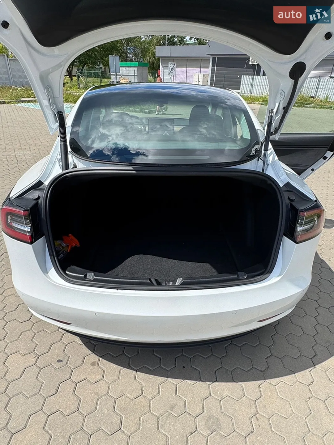 2021 Tesla Model 3 - мініатюра 16