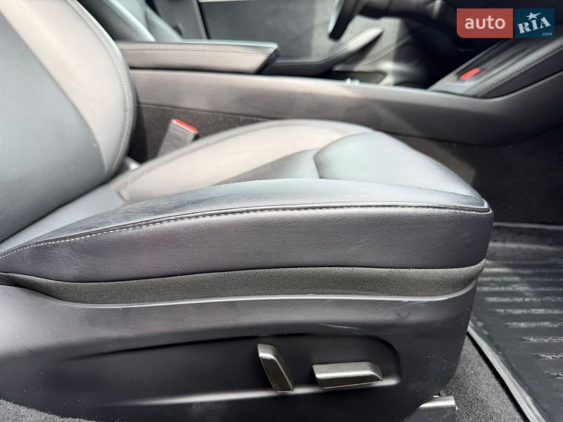 Седан Tesla Model 3 2024 в Стрию фото 25 Седан Tesla Model 3 2024 в Стрию