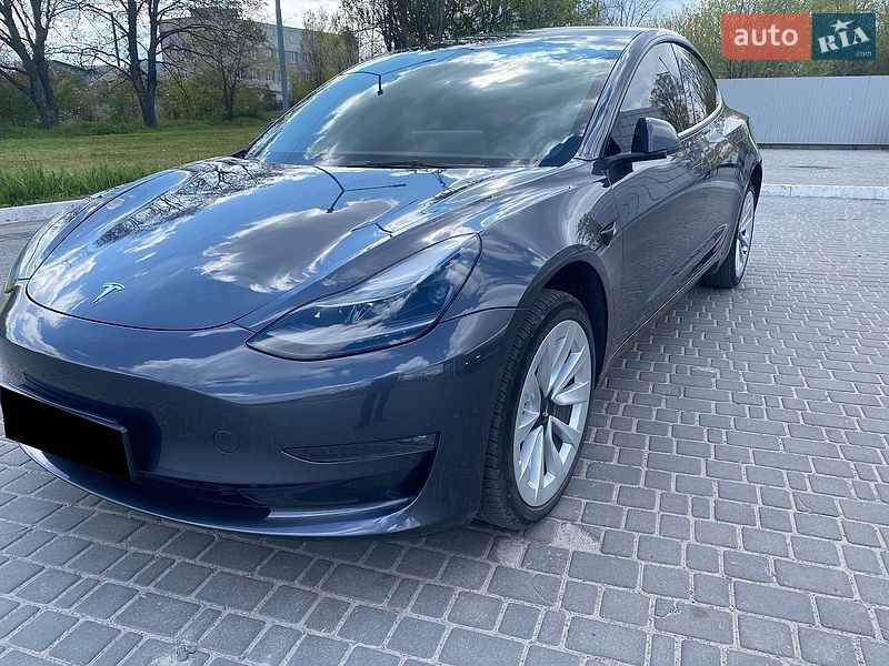 Седан Tesla Model 3 2022 в Днепре