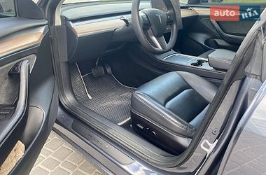 Седан Tesla Model 3 2022 в Днепре