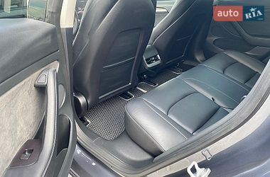 Седан Tesla Model 3 2022 в Днепре