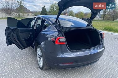 Седан Tesla Model 3 2022 в Днепре