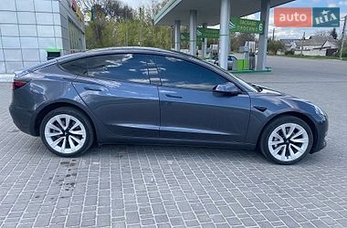 Седан Tesla Model 3 2022 в Днепре