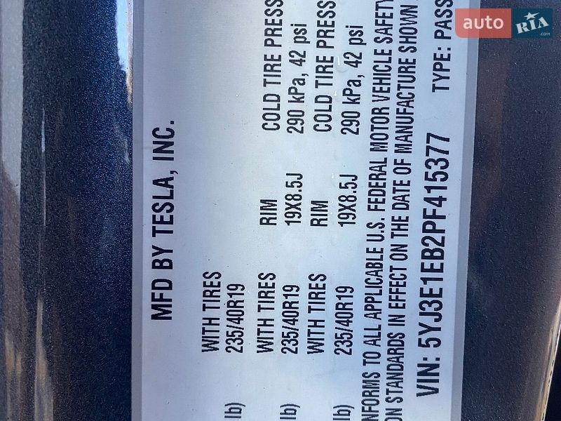Седан Tesla Model 3 2022 в Днепре