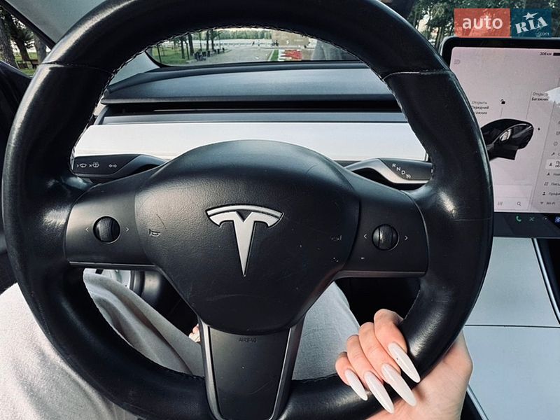 Седан Tesla Model 3 2018 в Киеве фото 12 Седан Tesla Model 3 2018 в Киеве