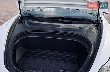 Седан Tesla Model 3 2018 в Киеве фото 26 Седан Tesla Model 3 2018 в Киеве
