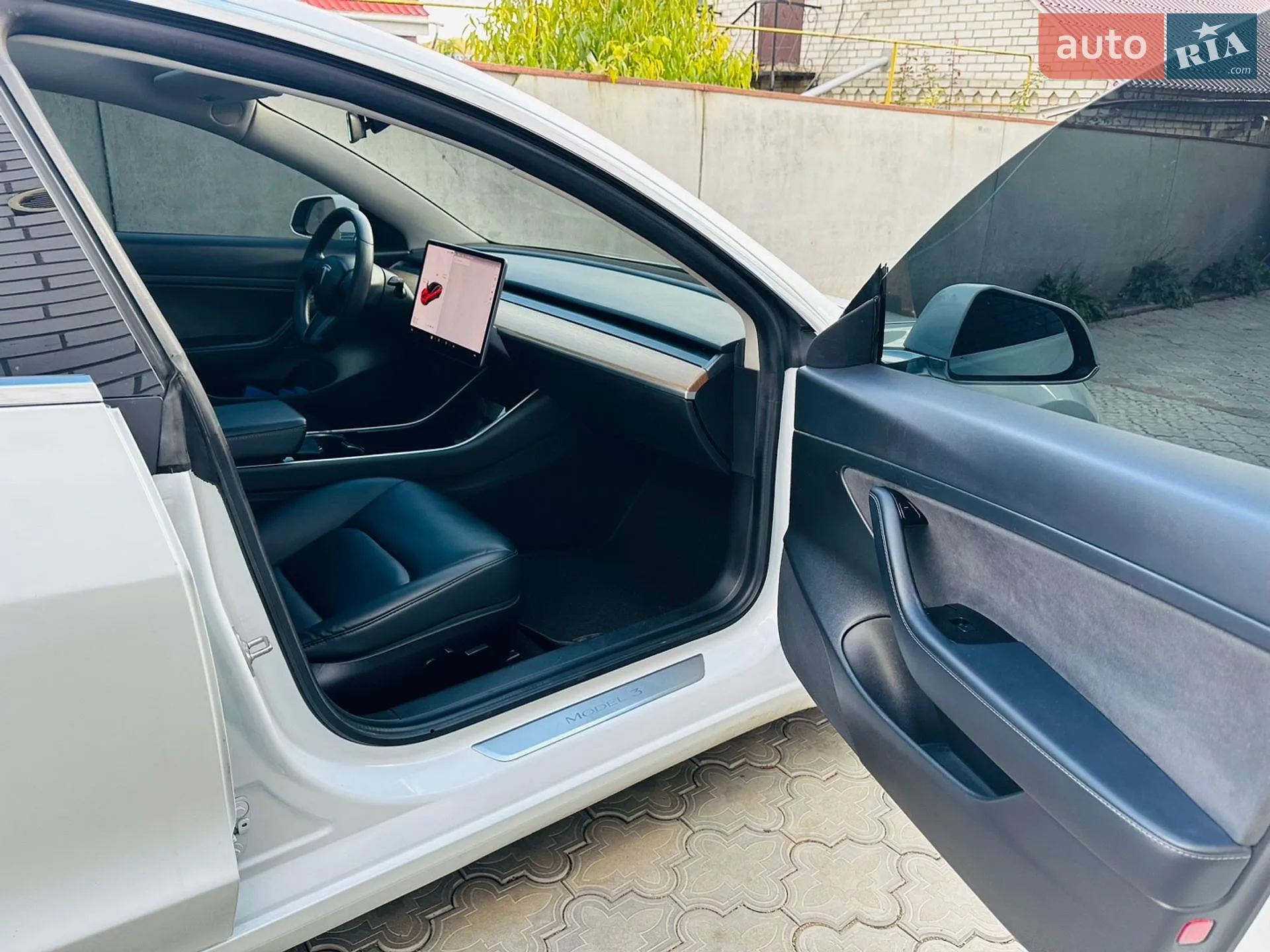 2020 Tesla Model 3 - мініатюра 3