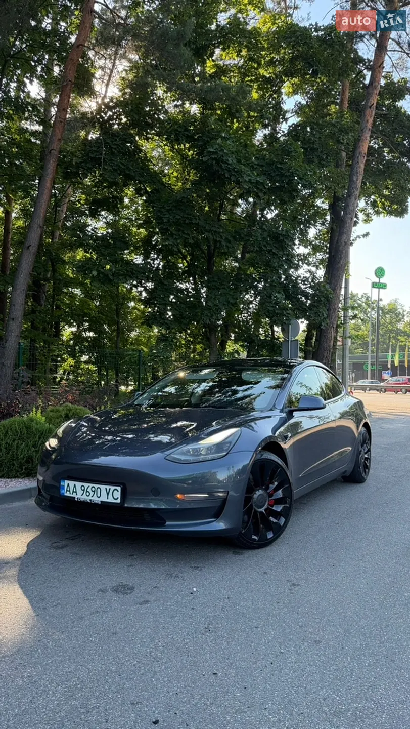 2022 Tesla Model 3 - фото 1