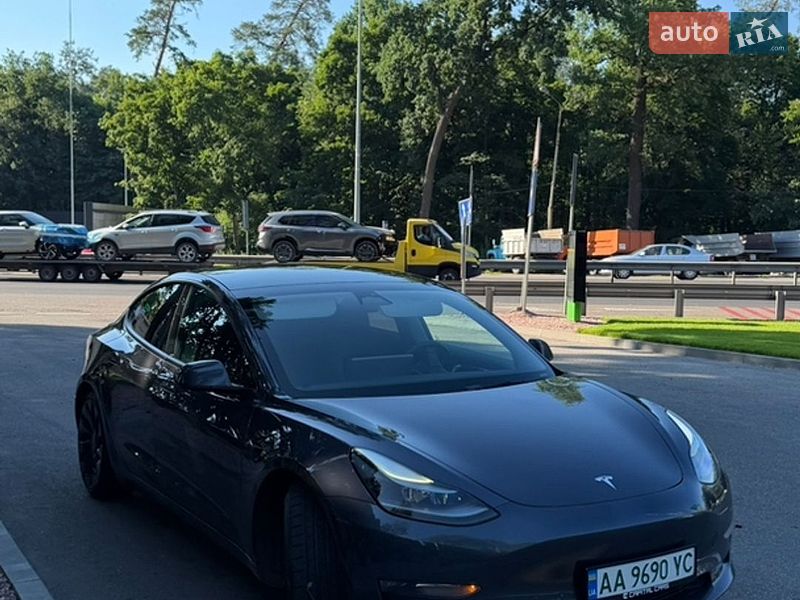 Седан Tesla Model 3 2022 в Киеве фото 3 Седан Tesla Model 3 2022 в Киеве
