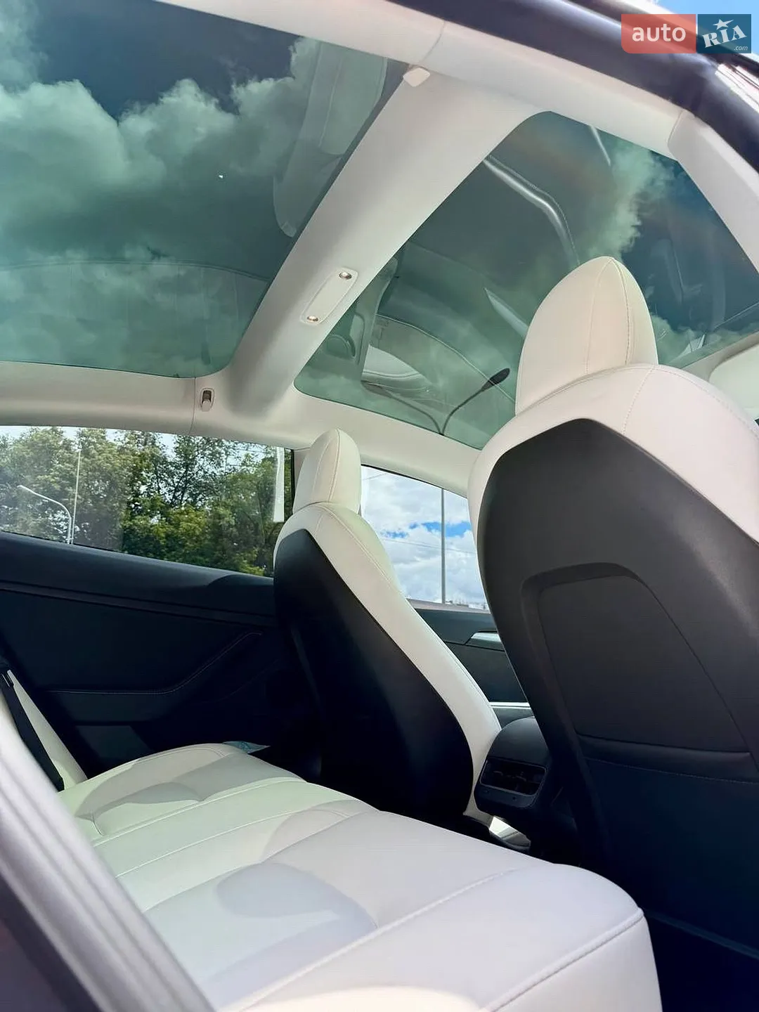 2022 Tesla Model 3 - мініатюра 10