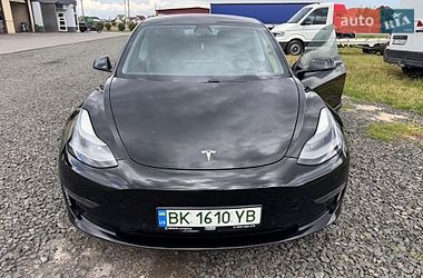 tesla model-3 2021 в Луцк от профессионального продавца Юлія